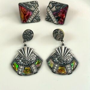 Vintage art deco pierced earrings by Duri. 2 pairs. Great vintage condition!